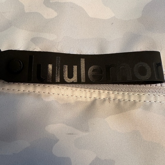 Lululemon Light Gray Camo Backpack Black Logo Hardware Zip Front & Top 18”x16” - Picture 3 of 11
